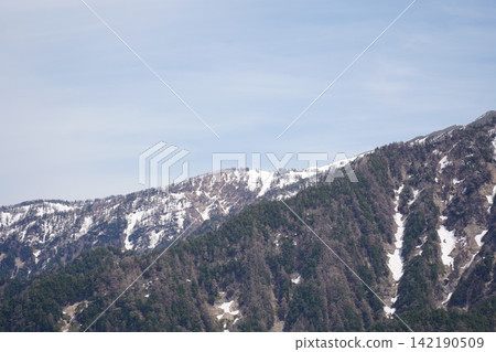 Snow mountain Snow mountain 142190509