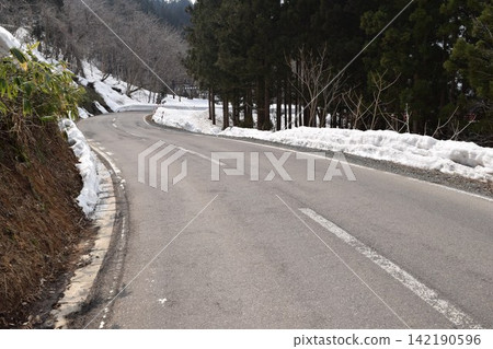 山形縣莊內市山路 山形縣莊內市山路 142190596