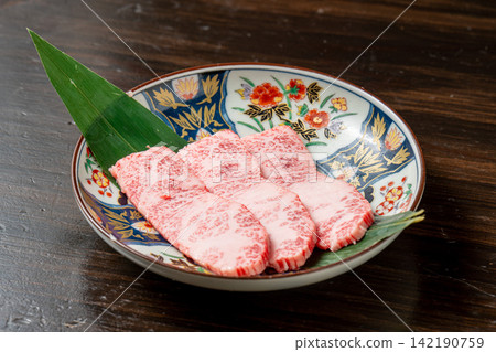 高品質大理石黑毛和牛短肋 高品質大理石黑毛和牛短肋 142190759