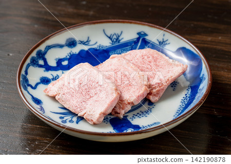 鮮嫩彈牙的豬舌 鮮嫩彈牙的豬舌 142190878