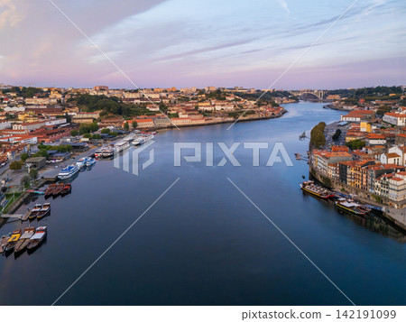 Drone View of Douro River between Porto and Vila Nova de Gaia Drone View of Douro River between Porto and Vila Nova de Gaia 142191099