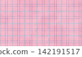 一張可愛又充滿活力的粉紅色手繪風格格子背景圖。 142191517