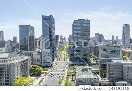 大阪市北區:大阪市府大樓及禦堂筋大道週邊街景 大阪市北區:大阪市府大樓及禦堂筋大道週邊街景 142191816