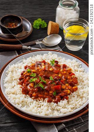 Picadillo Vegetariano con Frijoles on a plate 142192518