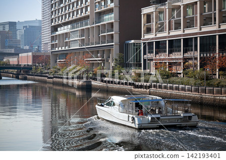 Shibaura Canal Shibaura Canal 142193401