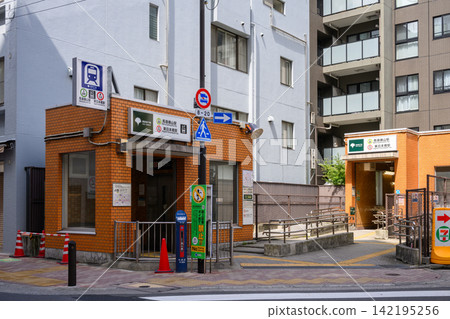 都營地鐵馬喰町站、東日本橋站A4出口 都營地鐵馬喰町站、東日本橋站A4出口 142195256