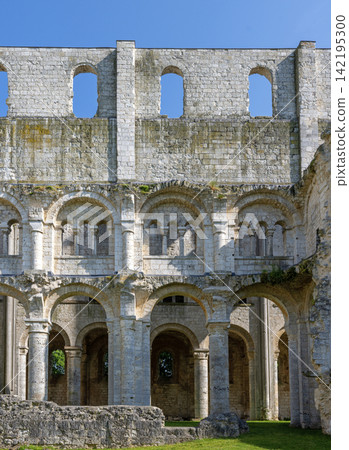 ruin of the former Benedictine abbey Jumieges ruin of the former Benedictine abbey Jumieges 142195300