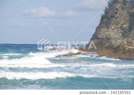 The Sea of Japan with its whitecaps and cliffs The Sea of Japan with its whitecaps and cliffs 142195501