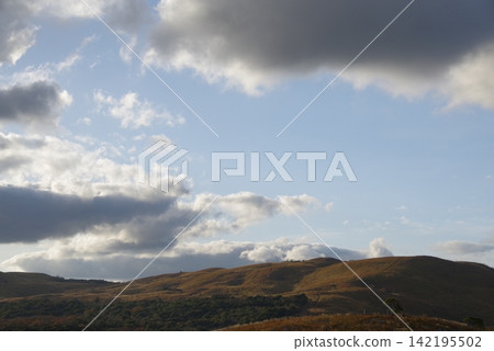 A pleasant hike in mild weather at Akiyoshidai A pleasant hike in mild weather at Akiyoshidai 142195502