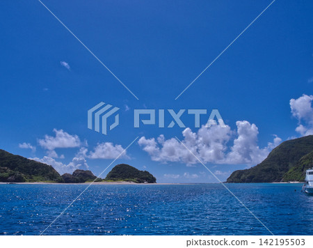 從船上看到的海 從船上看到的海 142195503
