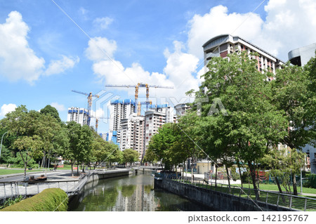 Streetscape along the Rochor River in Singapore Streetscape along the Rochor River in Singapore 142195767