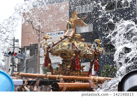 Scenes from the Fukagawa Hachiman Festival, Tokyo 142198815