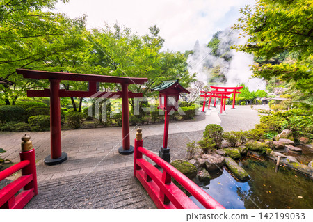 Hakuryu Inari Okami shrine at Umi Jigoku hot spring with gas, Beppu Hakuryu Inari Okami shrine at Umi Jigoku hot spring with gas, Beppu 142199033
