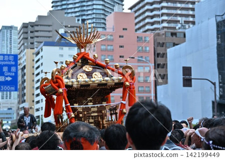 Scenes from the Tsukuda Festival in Tokyo Scenes from the Tsukuda Festival in Tokyo 142199449