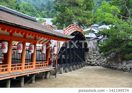 廣島嚴島神社的拱橋 廣島嚴島神社的拱橋 142199574