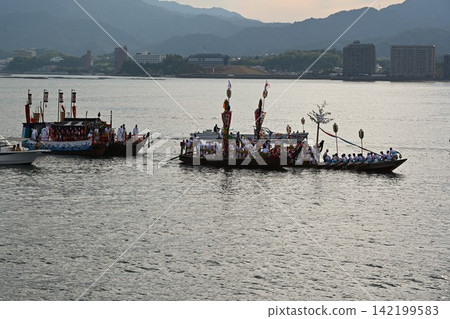 Scenes from the Orchestral Festival in Hiroshima 142199583