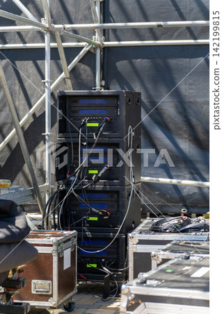 Professional audio amplifiers, cable and flight case set up Professional audio amplifiers, cable and flight case set up 142199815