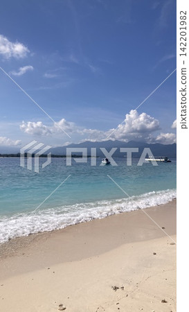 碧海藍天，吉利梅諾島的藍色，南部島嶼的景色 142201982