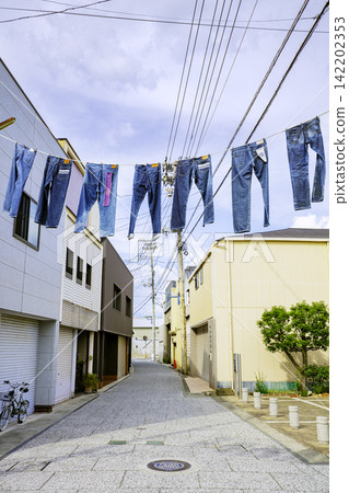 Kojima Jeans Street (Kojima, Kurashiki City, Okayama Prefecture), the birthplace of Japanese-made jeans. Kojima Jeans Street (Kojima, Kurashiki City, Okayama Prefecture), the birthplace of Japanese-made jeans. 142202353