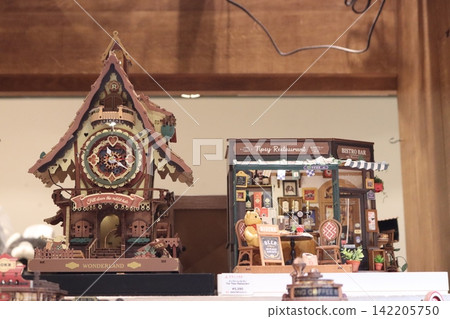一個模型 一個模型 142205750