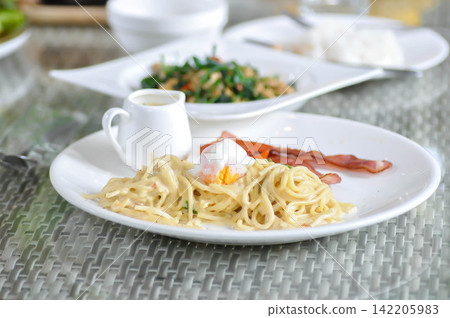 pasta or pasta carbonara or spaghetti or spaghetti carbonara with bacon and egg pasta or pasta carbonara or spaghetti or spaghetti carbonara with bacon and egg 142205983