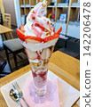 delicious strawberry parfait 142206478
