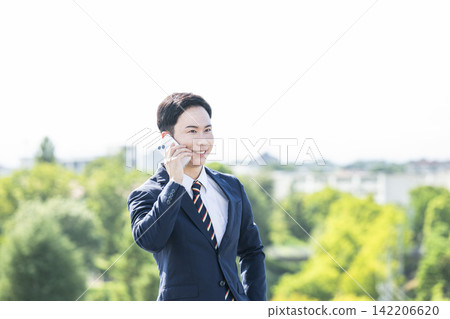 叫的商人微笑 142206620