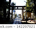 Abita Shrine: A view from outside the torii gate of the shrine grounds, which have a venerable and solemn atmosphere. Minoh City, Osaka Prefecture. 142207021
