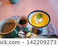 旅行途中在日本餐廳享用了一頓美味的套餐。 142209273