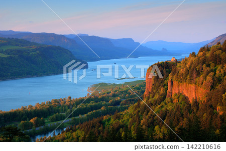 Columbia River Gorge Scenic Landscape at Sunset Columbia River Gorge Scenic Landscape at Sunset 142210616