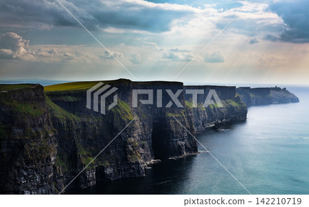 Dramatic Ocean Cliffs on the Irish Atlantic Coast Dramatic Ocean Cliffs on the Irish Atlantic Coast 142210719