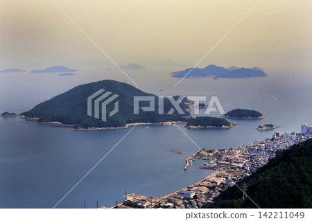 烏魯森島先生 142211049