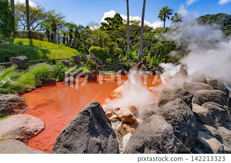 Beppu's Chinoike Jigoku (Blood Pond Hell) - Steam and the red pond 142213323