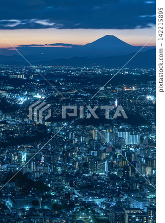 The sunrise and night view from Takatoyama Park The sunrise and night view from Takatoyama Park 142215895
