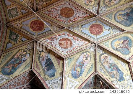 Frescoes on the ceiling of Parish church in St. Wolfgang on Wolfgangsee in Austria Frescoes on the ceiling of Parish church in St. Wolfgang on Wolfgangsee in Austria 142216025