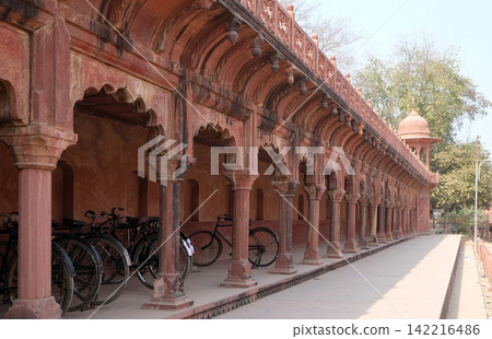 Gate to the Taj Mahal (Crown of Palaces), an ivory-white marble mausoleum in Agra, Uttar Pradesh, India Gate to the Taj Mahal (Crown of Palaces), an ivory-white marble mausoleum in Agra, Uttar Pradesh, India 142216486