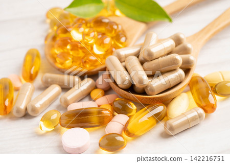 Alternative medicine herbal organic capsule drug herb. Alternative medicine herbal organic capsule drug herb. 142216751