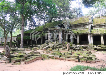 Angkor Wat Ta Prohm Angkor Wat Ta Prohm 142217059