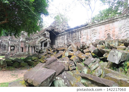 Angkor Wat Ta Prohm Angkor Wat Ta Prohm 142217068