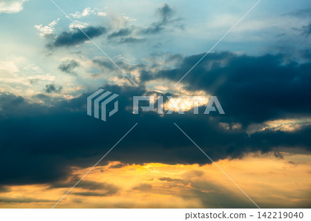 Dramatic Sunset Over Xizhi Mountains Dramatic Sunset Over Xizhi Mountains 142219040