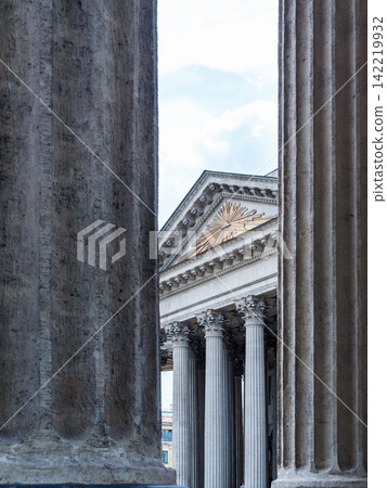 colonnade of Kazan Cathedral, St Petersburg city colonnade of Kazan Cathedral, St Petersburg city 142219932
