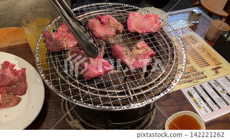 烤肉 烤肉 142221262