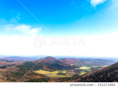 The Tokachi Plain as seen from the Karikachi Pass Observatory in Hokkaido, under a refreshing autumn blue sky. The Tokachi Plain as seen from the Karikachi Pass Observatory in Hokkaido, under a refreshing autumn blue sky. 142221660