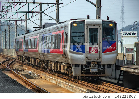 2000 series diesel railcar (Limited Express Uzushio) 2000 series diesel railcar (Limited Express Uzushio) 142221808
