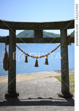 姬神社的鳥居和大海 142225405
