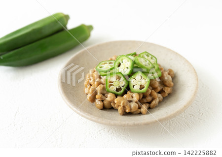 秋葵納豆和秋葵 142225882