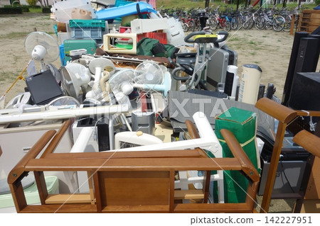 Bulky garbage collection Bulky garbage collection 142227951