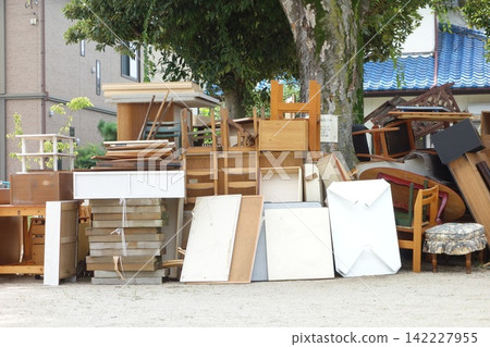 Bulky garbage collection 142227955