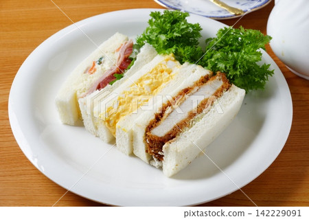 Pork cutlet sandwich, egg sandwich Pork cutlet sandwich, egg sandwich 142229091