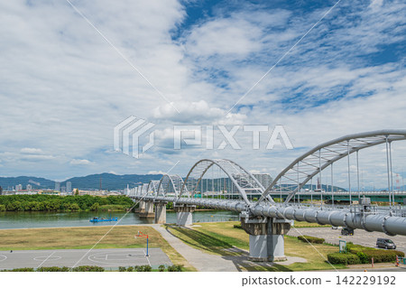 大阪府枚方市淀川上的輸水橋 大阪府枚方市淀川上的輸水橋 142229192